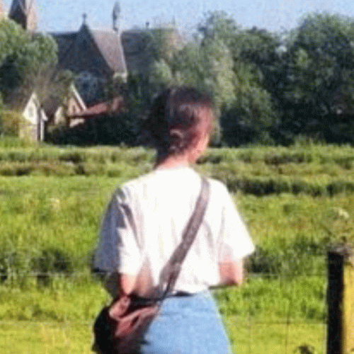 Sadness (USA) : ​​The Most Beautiful Girl in the World